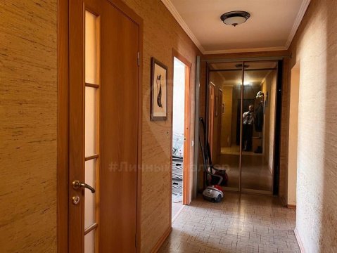 2-к квартира, 4/5 эт., 60м²