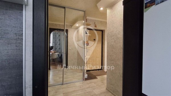 2-к квартира, 1/5 эт., 61м²