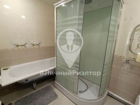 2-к квартира, 1/6 эт., 66м²