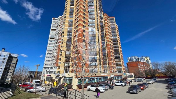 2-к квартира, 2/19 эт., 54м²