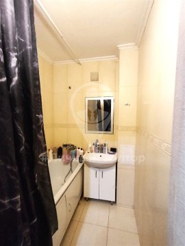 1-к квартира, 1/10 эт., 40м²