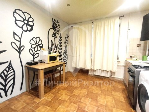 1-к квартира, 1/10 эт., 40м²