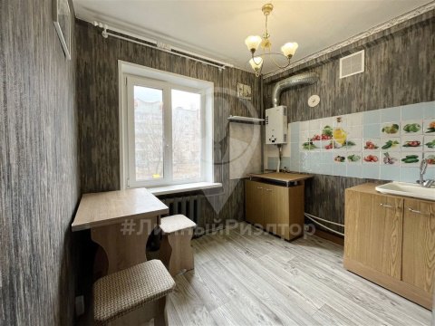 2-к квартира, 2/5 эт., 37м²