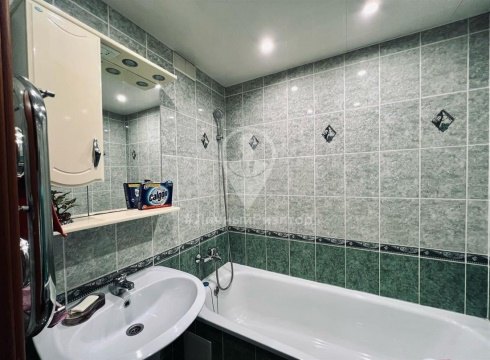 2-к квартира, 5/5 эт., 54м²