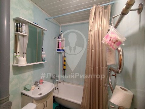 2-к квартира, 1/4 эт., 44м²