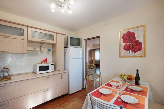Дом 180м², участок 6 сот.