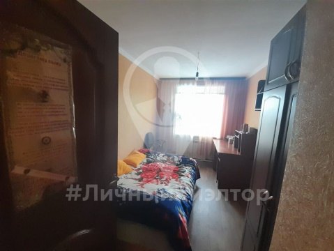 3-к квартира, 5/5 эт., 50м²